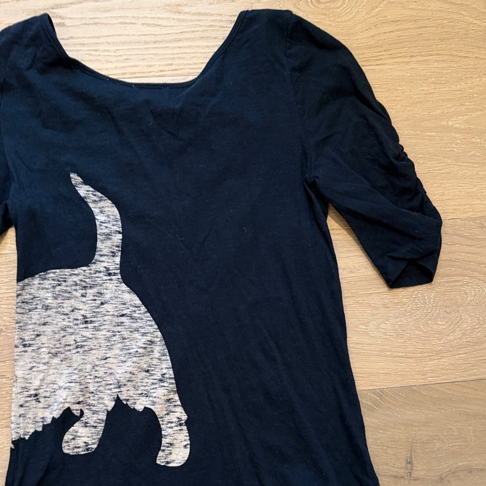 Anthropologie Black Short-Sleeve Tee with Heather Gray Dog Silhouette size S - Picture 13 of 14